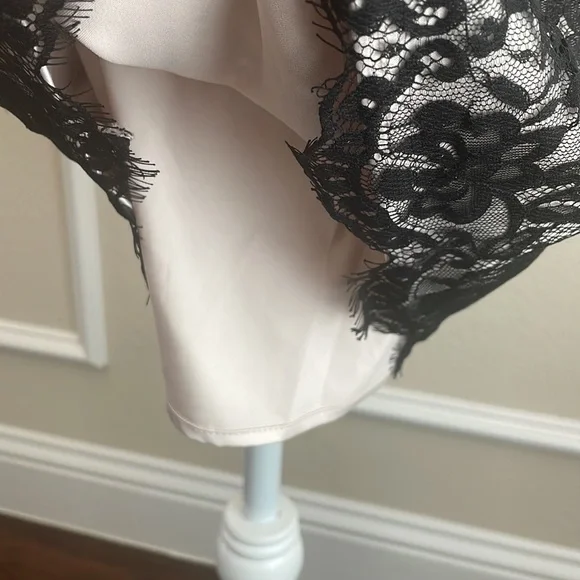 White House Black Market lace dress - size 4 - Picture 8 of 10
